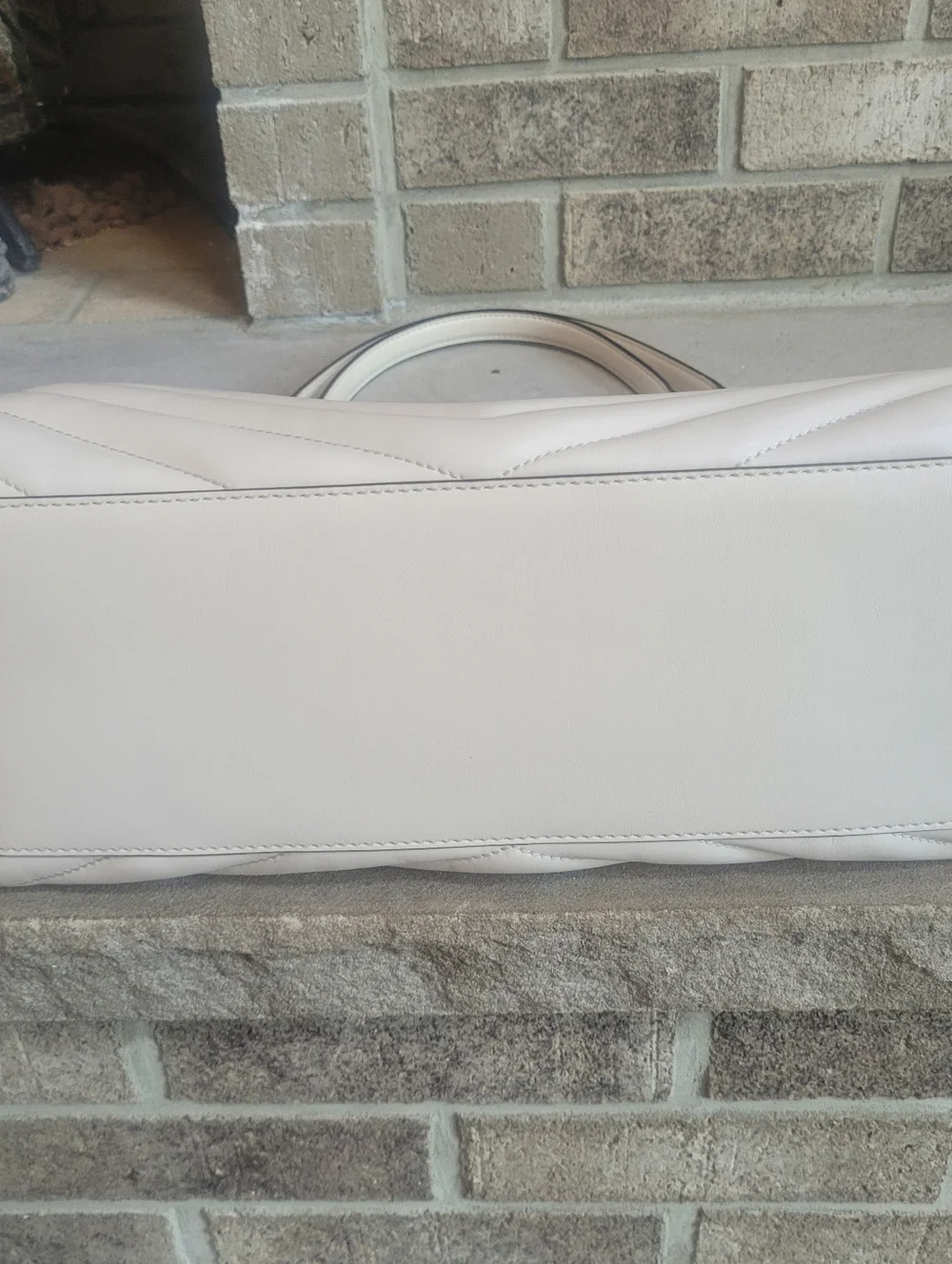 Chic Michael Kors Whitney Light Cream Quilted Leather Medium Chain Shoulder Tote